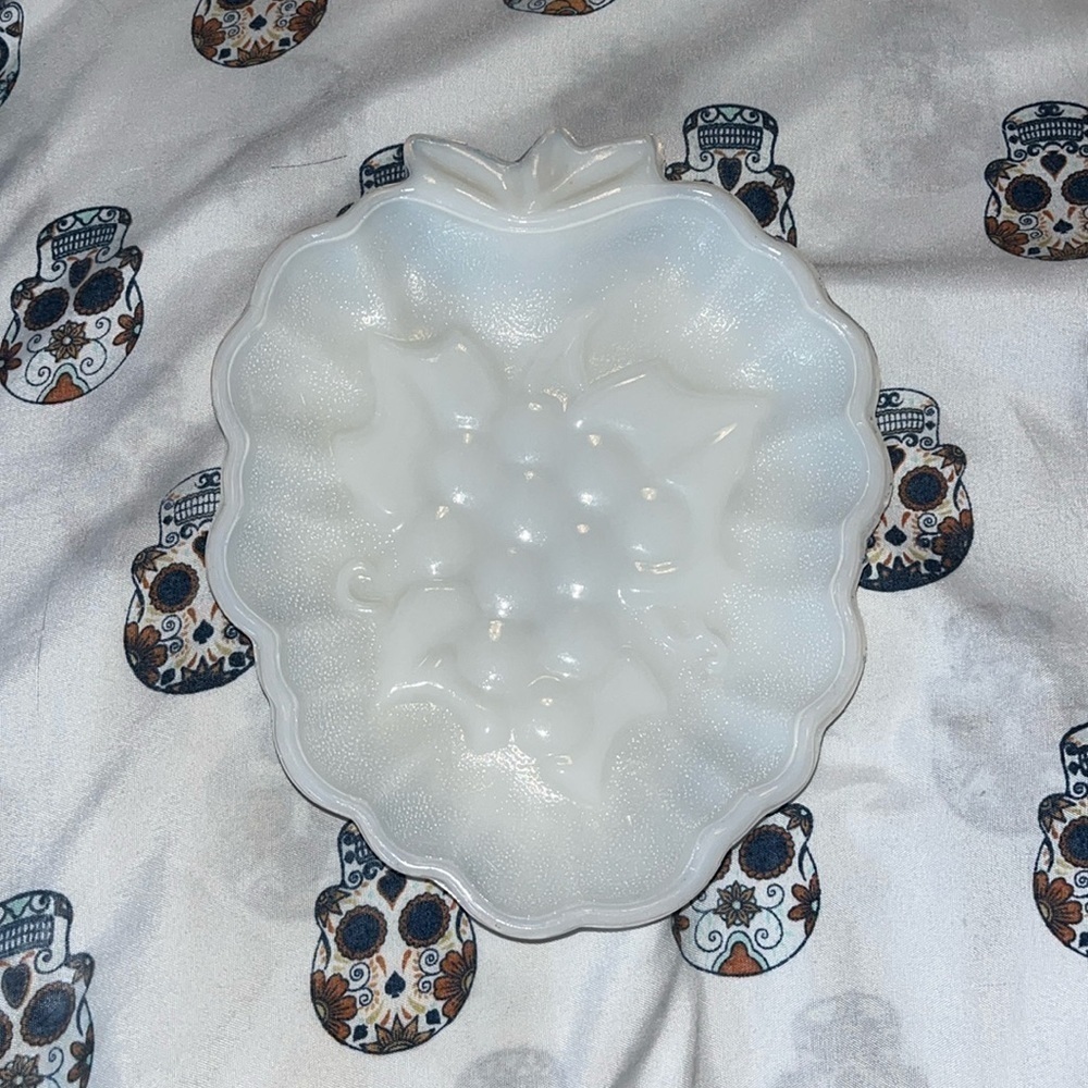 Dish Bowl Hazel Atlas Milk Glass Grape Cluster Shape Vintage
